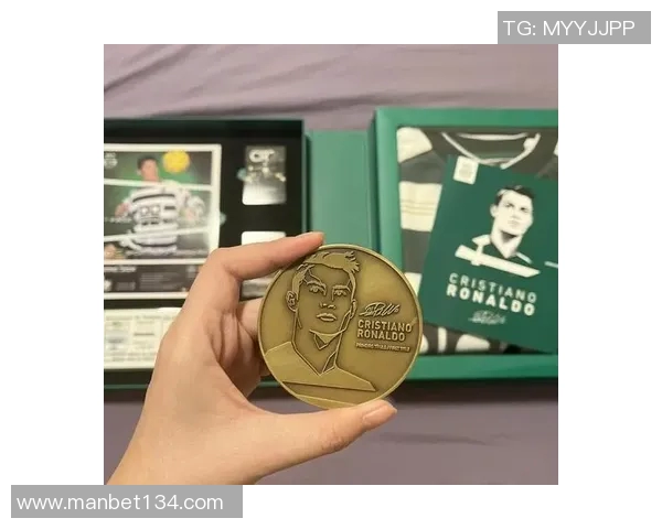 世界上最贵的足球明星卡片价格揭秘 探索顶级收藏品背后的价值与稀有性 世界上最贵的足球明星卡片价格揭秘 探索顶级收藏品背后的价值与稀有性