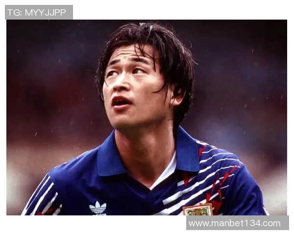 中国足球第一高龄球星传奇岁月 他以坚韧与热爱书写不老神话 中国足球第一高龄球星传奇岁月 他以坚韧与热爱书写不老神话